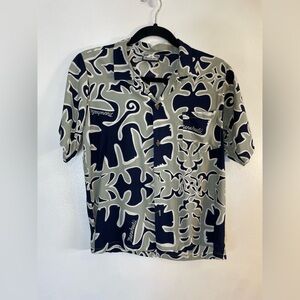 Manuhealii boys shirt L